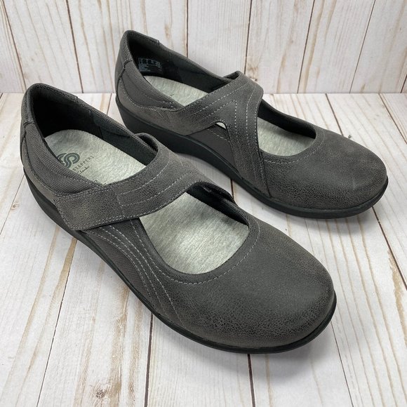 cloudsteppers by clarks mary janes